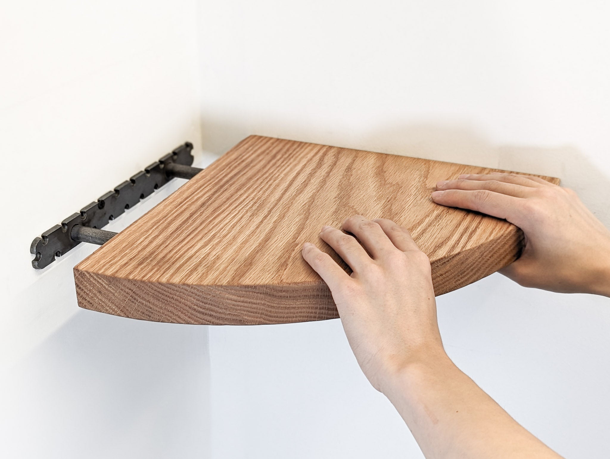 Floating Corner Shelf with Round Edge in Oak